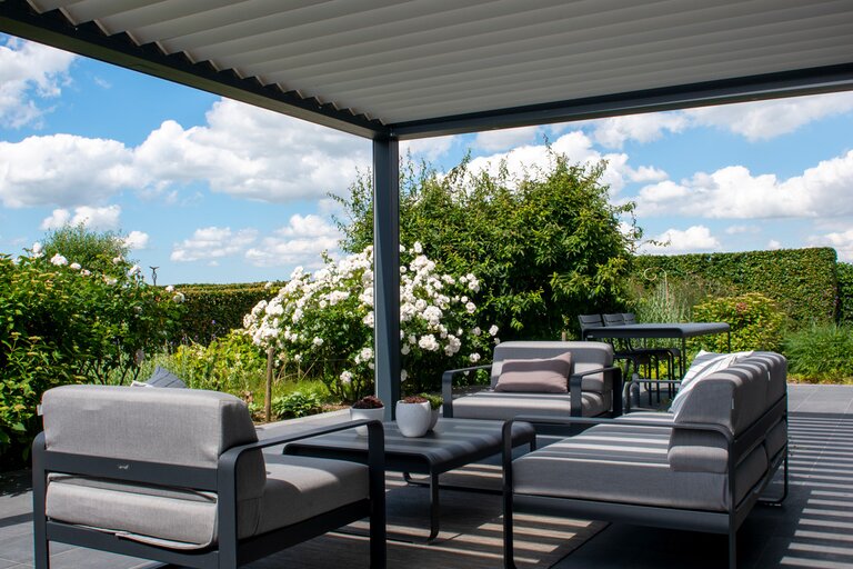 Terrasoverkapping-B200_Antracietwebsite2.jpg